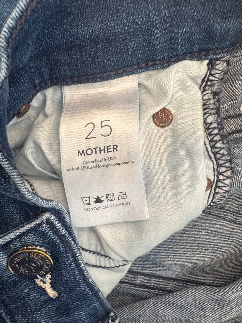 MOTHER The Stunner Zip Ankle Step Fray Jeans - Picture 4 of 5